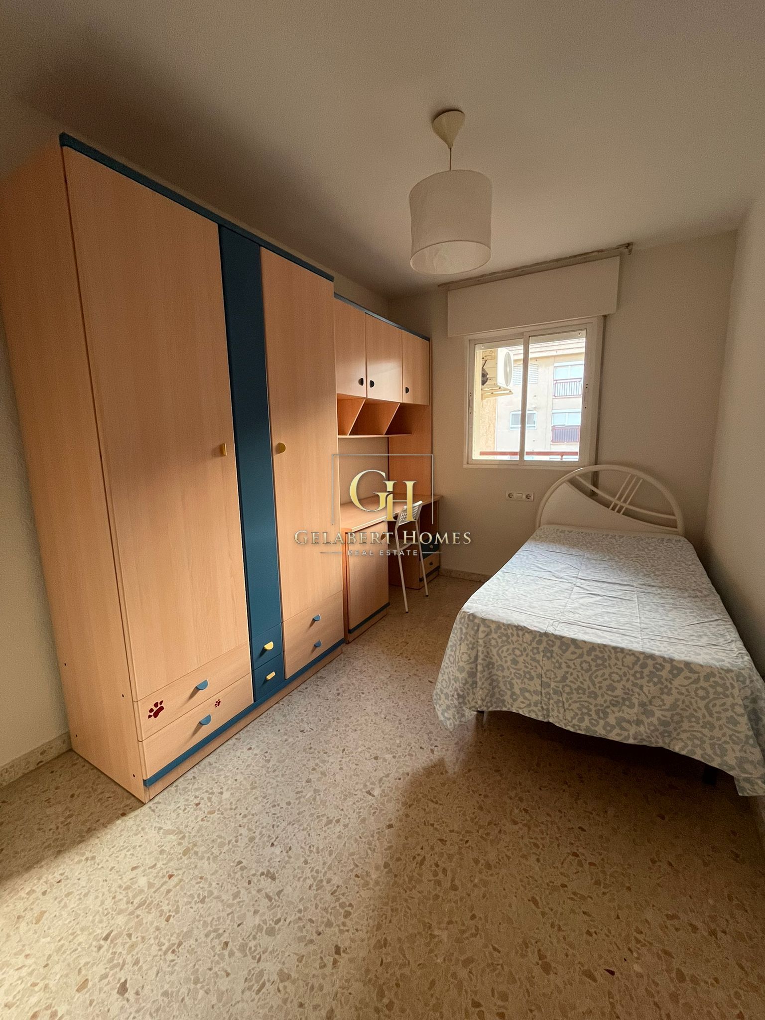 SE ALQUILA PISO PARA ESTUDIANTES EN ZONA HIPERCOR – TEATINOS DISPONIBLE PARA EL CURSO SEPTIEMBRE – JUNIO - Miniatura 10