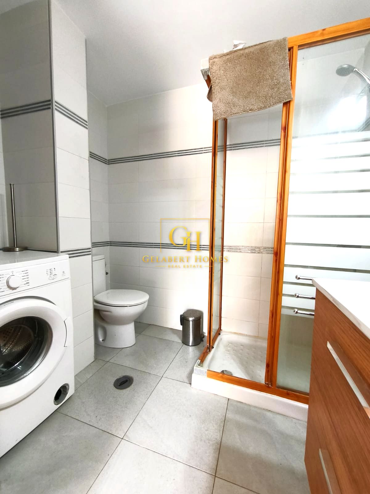 Se Alquila fantástico piso de 3 habitaciones en zona la Trinidad-Málaga  - Miniatura 26